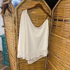 Frederick’s of Hollywood Plus Size 3X One Shoulder Poncho Top white Crochet Boho